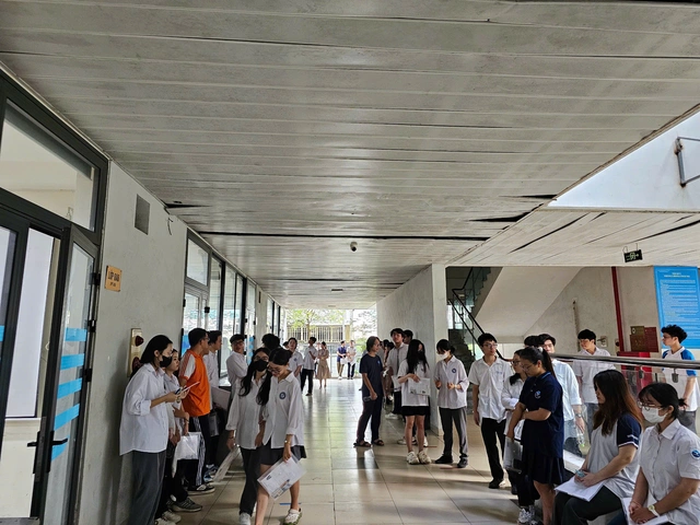 Hơn 1,1 triệu thí sinh bắt đầu thi môn tự chọn tốt nghiệp 2025 với nhiều đổi mới